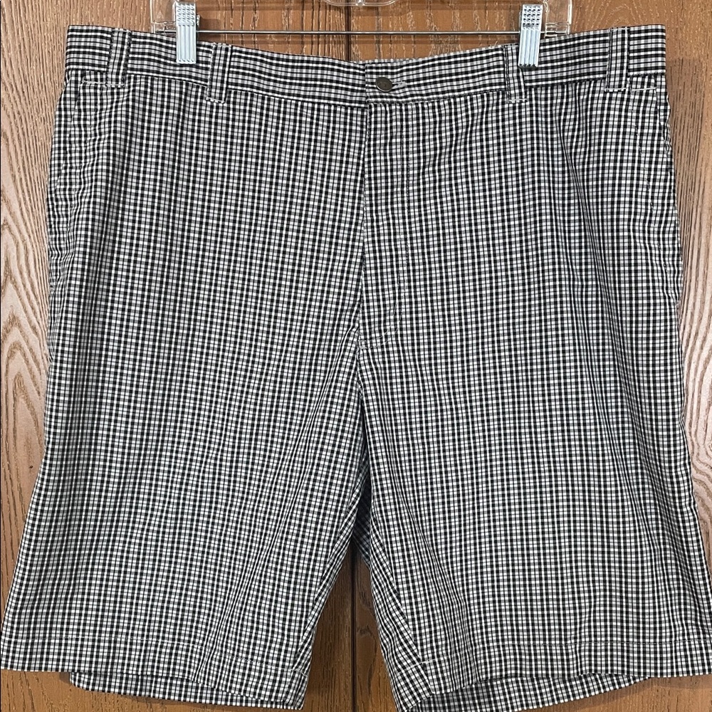 Callaway Men's Black and White Plaid Shorts
